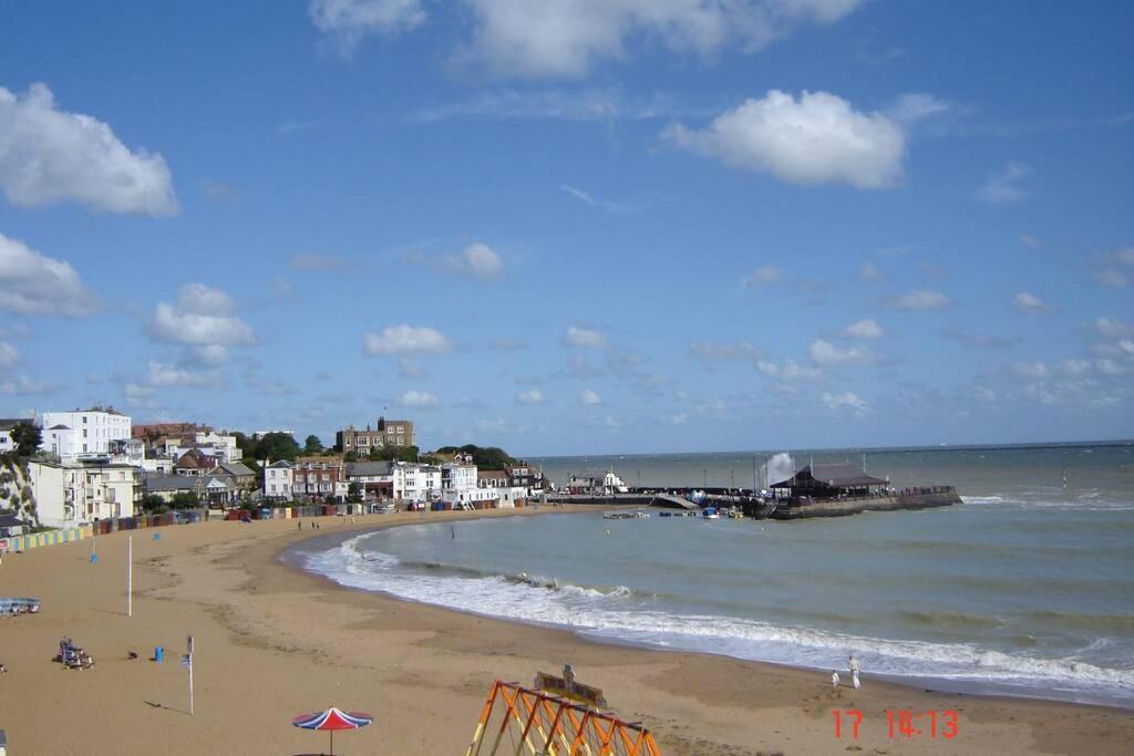 Smuggler'S Cottage Broadstairs Bagian luar foto